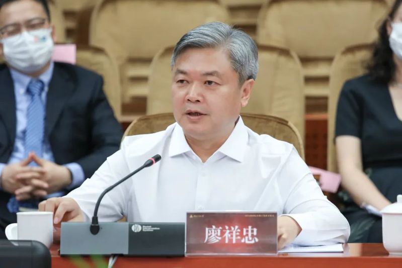 国际传播白杨班2022级硕博士新生开班式隆重举行——以未来为向度，以世界为坐标