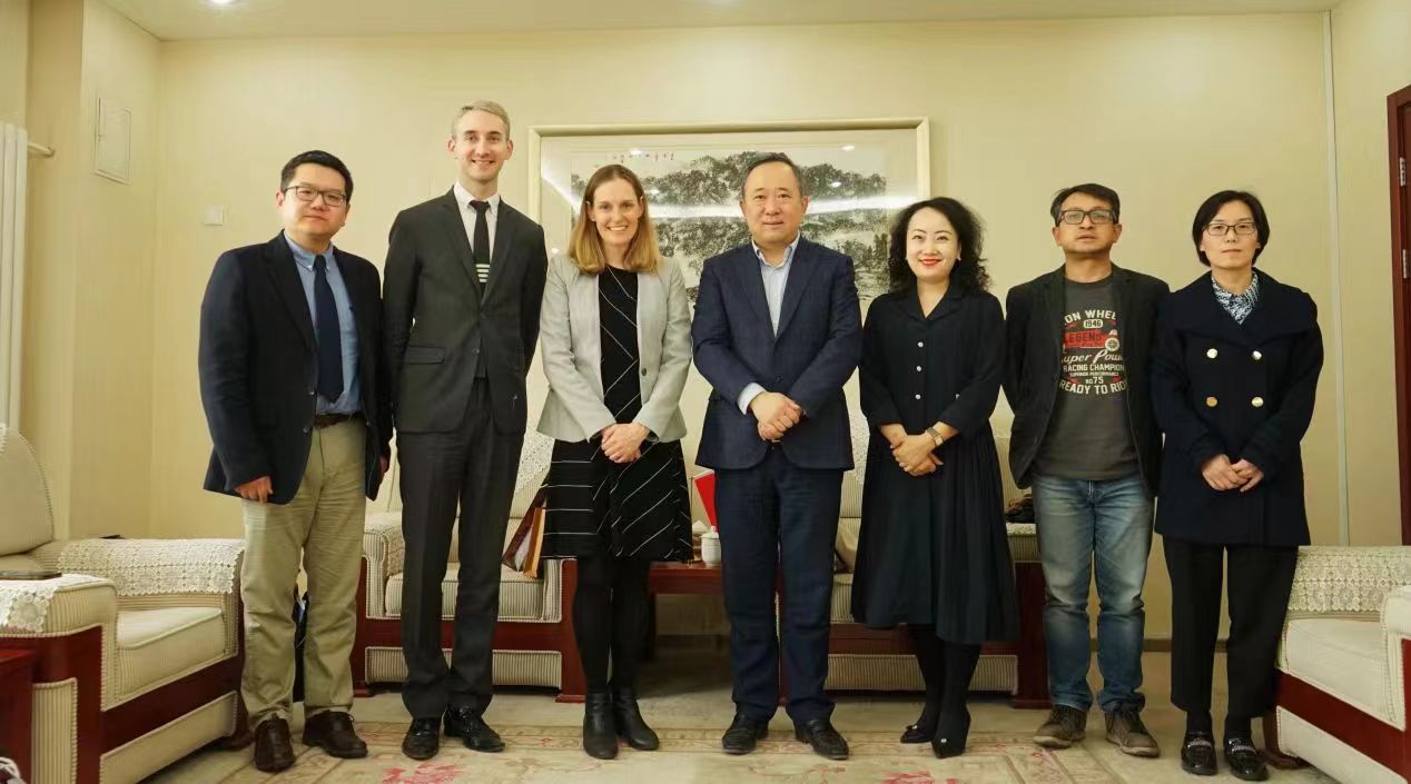 英国伦敦大学皇家霍洛威学院代表团访问我校