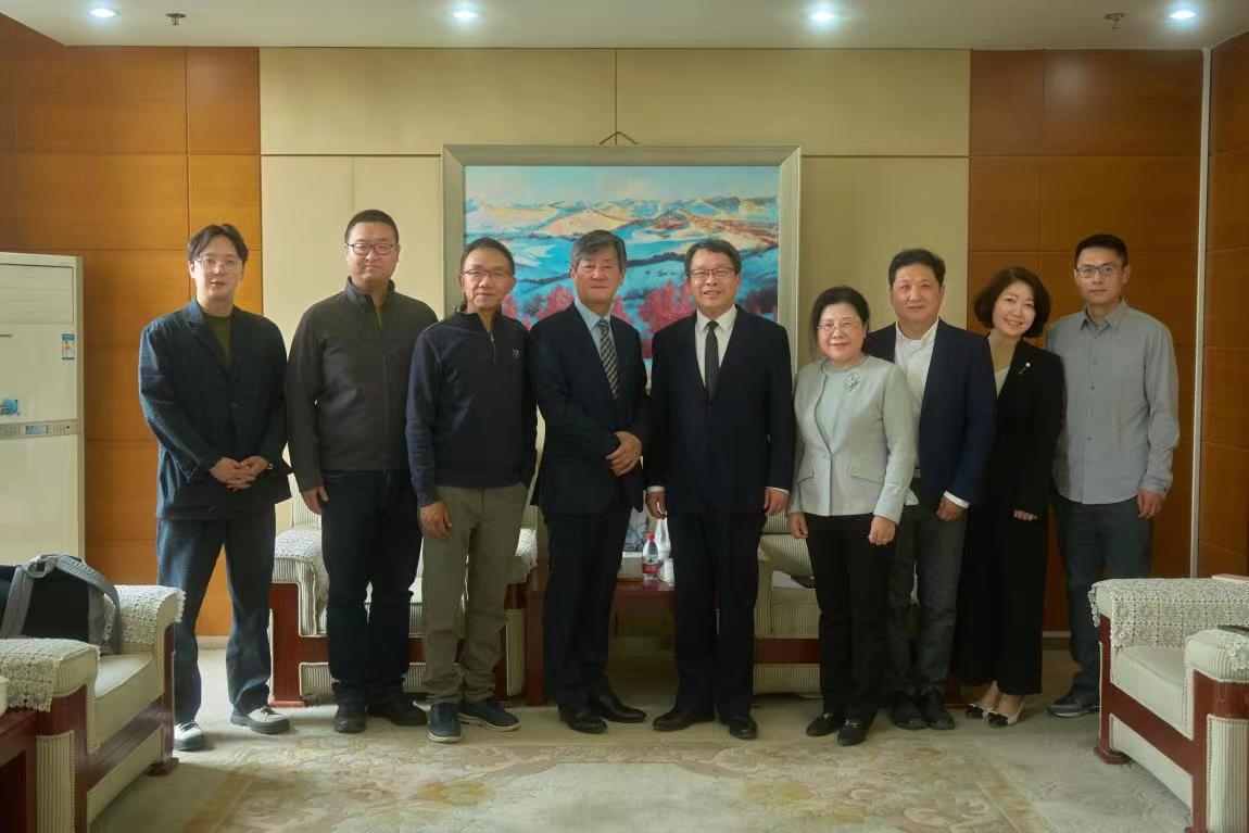 釜山国际电影节主席李庸观访问中传