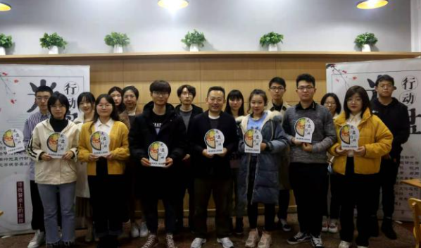 寻找餐桌上的榜样”邀请校友李智勇倡行勤俭节约