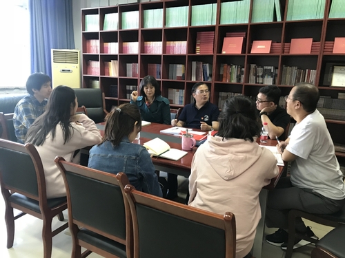 校教育基金会秘书处、校友工作办公室、国内交流与合作处联合党支部召开支部大会