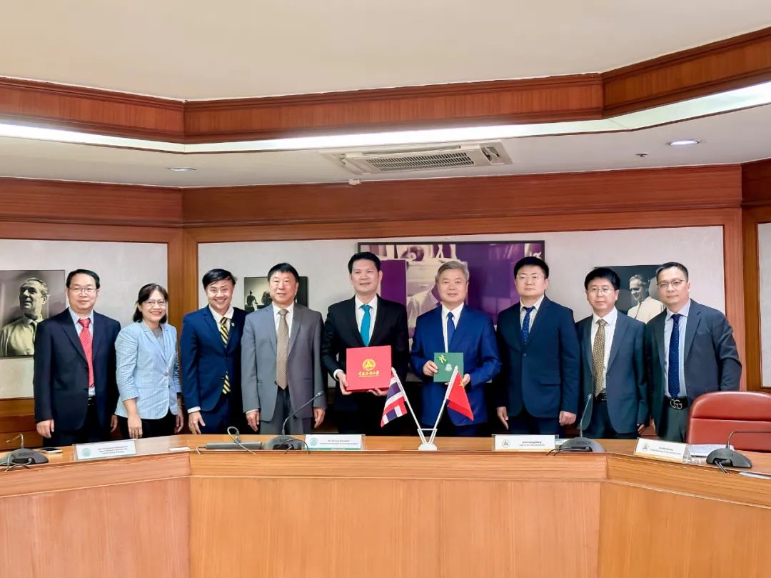 廖祥忠书记率团赴泰国、越南高校访问